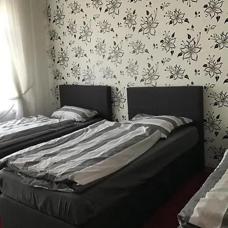 Apartment Monteurwohnung Mit Stellplatz