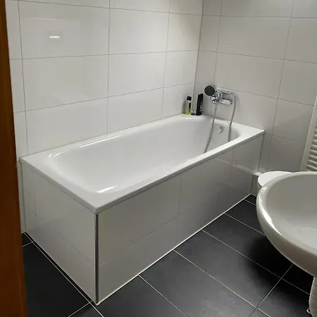 Apartment Monteurwohnung Mit Stellplatz Essen